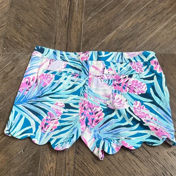 Lilly Pulitzer Mr. Peacock Blue buttercup short - Size 6 - Picture 4 of 6